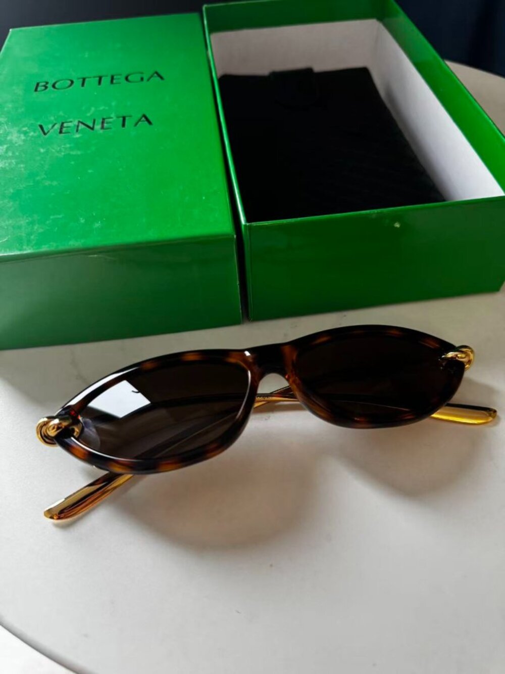 Authentic Bottega Veneta BV1390S Tortoise Cat-Eye Sunglasses | Full Set